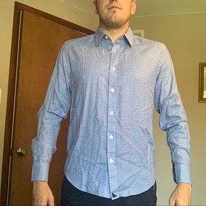 Untuckit Size Medium Slim blue button up casual